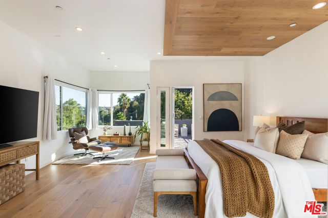 418 Wren Drive, Los Angeles, CA 90065