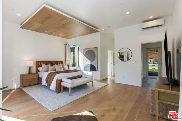 418 Wren Drive, Los Angeles, CA 90065