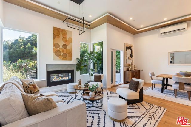 418 Wren Drive, Los Angeles, CA 90065
