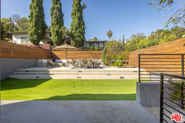 418 Wren Drive, Los Angeles, CA 90065