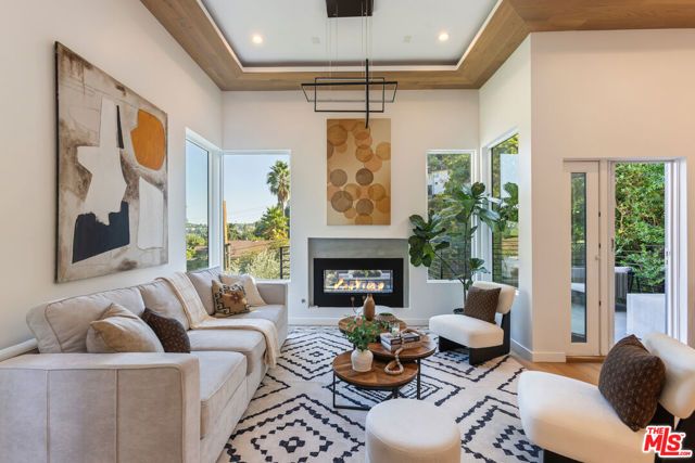 418 Wren Drive, Los Angeles, CA 90065