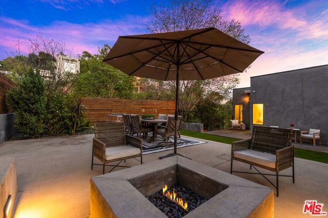 418 Wren Drive, Los Angeles, CA 90065