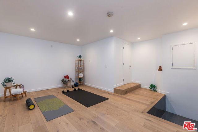 418 Wren Drive, Los Angeles, CA 90065