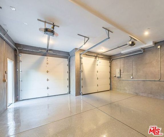418 Wren Drive, Los Angeles, CA 90065