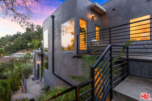 418 Wren Drive, Los Angeles, CA 90065