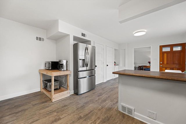 1170 Forest LANE, Brookfield, WI 53005