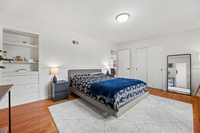 1170 Forest LANE, Brookfield, WI 53005