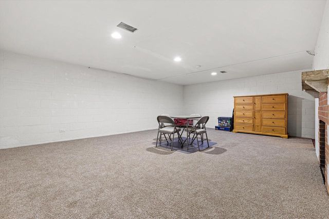 1170 Forest LANE, Brookfield, WI 53005