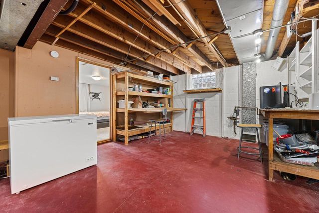 1170 Forest LANE, Brookfield, WI 53005