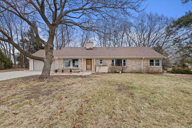 1170 Forest LANE, Brookfield, WI 53005