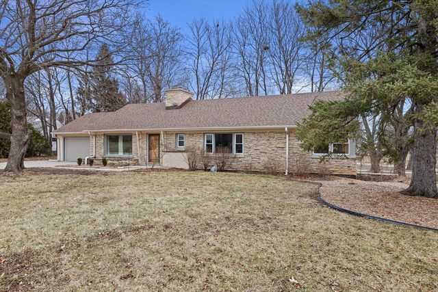 1170 Forest LANE, Brookfield, WI 53005