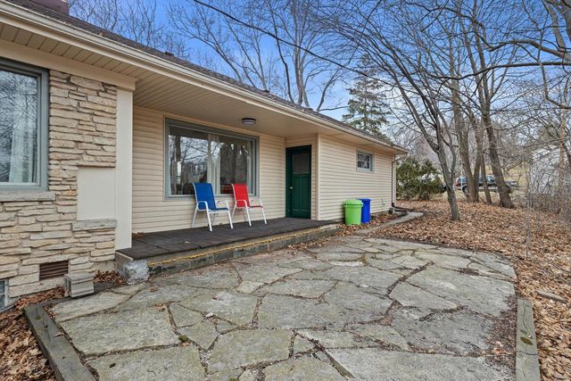 1170 Forest LANE, Brookfield, WI 53005