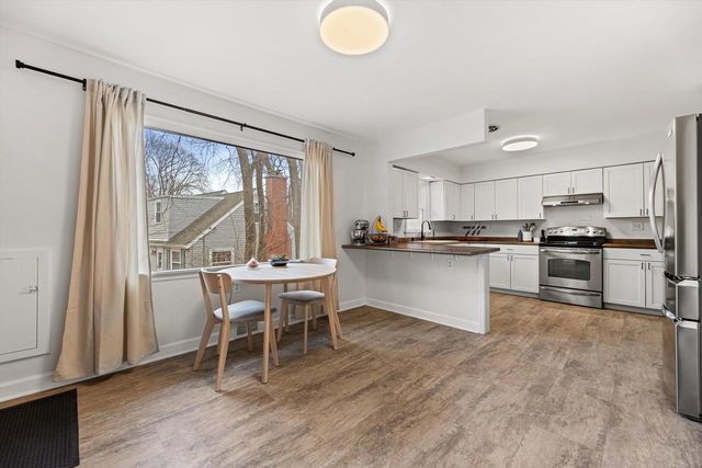 1170 Forest LANE, Brookfield, WI 53005