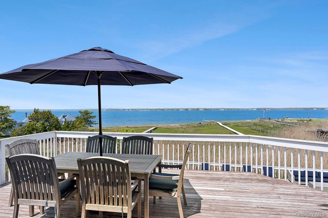 588 Dune Road, Westhampton, NY 11978