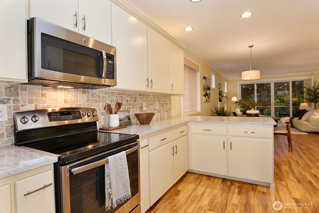 5638 61st Avenue W, University Place, WA 98467