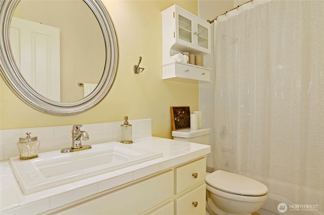 5638 61st Avenue W, University Place, WA 98467