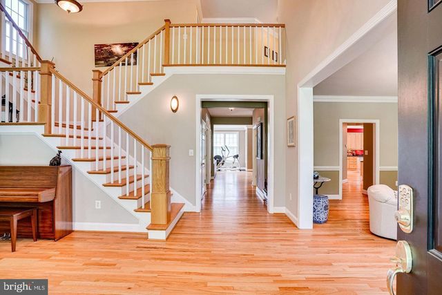 7920 N PARK ST N, Dunn Loring, VA 22027