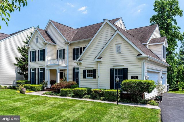 7920 N PARK ST N, Dunn Loring, VA 22027