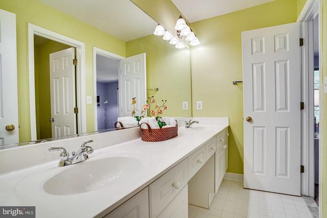 7920 N PARK ST N, Dunn Loring, VA 22027