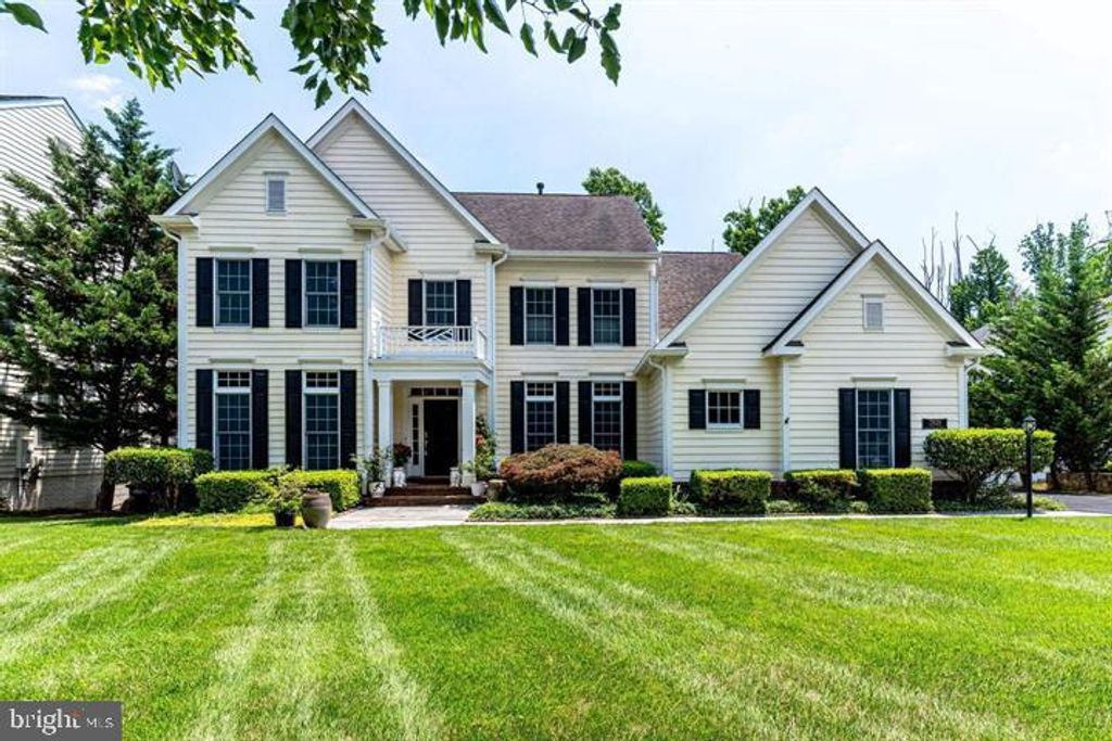 7920 N PARK ST N, Dunn Loring, VA 22027
