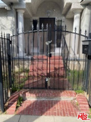 5061 Fountain Avenue, Los Angeles, CA 90029