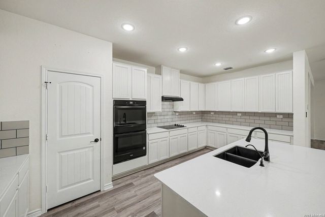 5414 Agave Spine, San Antonio, TX 78261