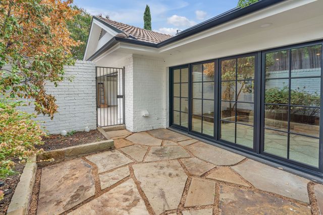 4716 Harley Avenue, Fort Worth, TX 76107