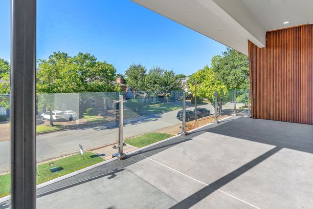 4716 Harley Avenue, Fort Worth, TX 76107