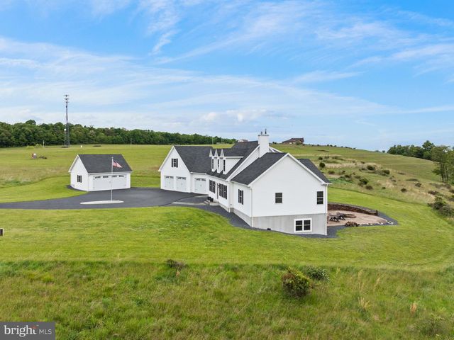 389 CARR HILL RD, Gettysburg, PA 17325
