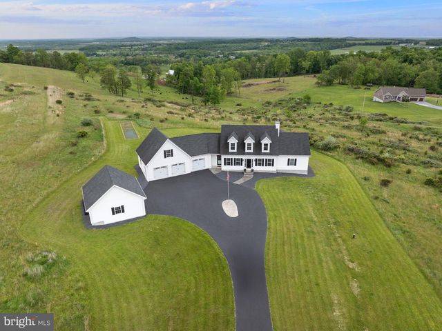 389 CARR HILL RD, Gettysburg, PA 17325