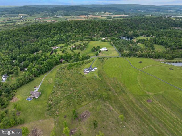 389 CARR HILL RD, Gettysburg, PA 17325