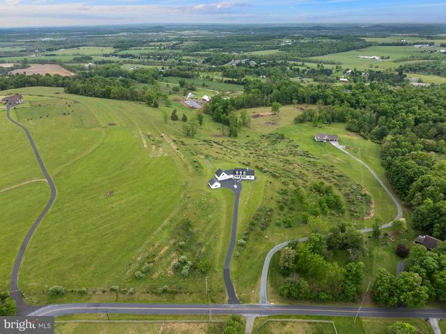 389 CARR HILL RD, Gettysburg, PA 17325