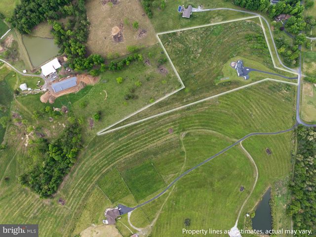 389 CARR HILL RD, Gettysburg, PA 17325