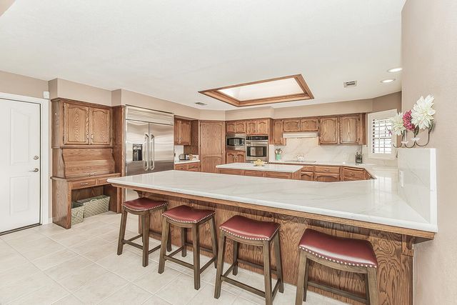 1405 W Flora Avenue, Reedley, CA 93654