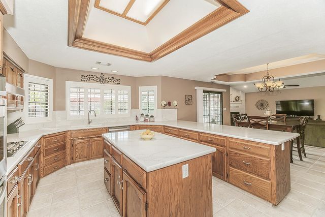 1405 W Flora Avenue, Reedley, CA 93654