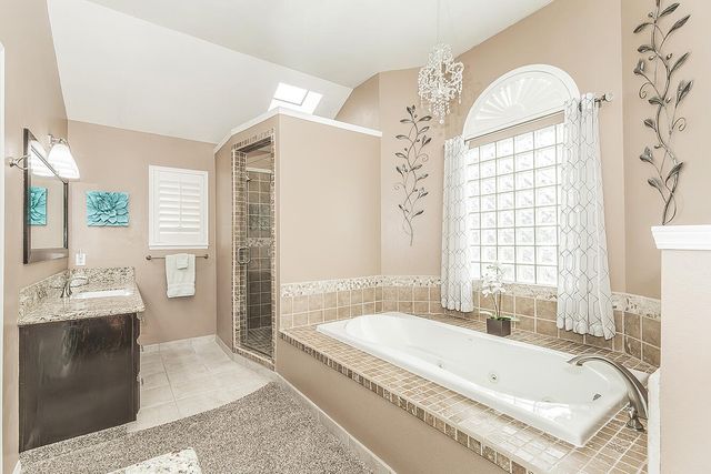 1405 W Flora Avenue, Reedley, CA 93654