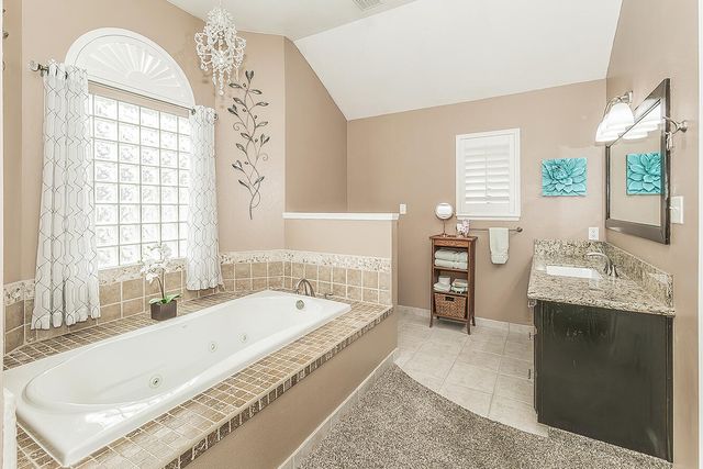 1405 W Flora Avenue, Reedley, CA 93654