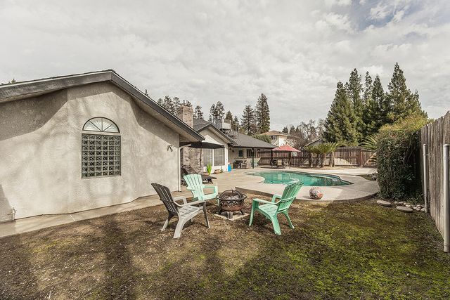 1405 W Flora Avenue, Reedley, CA 93654
