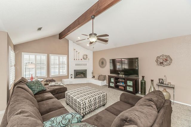 1405 W Flora Avenue, Reedley, CA 93654