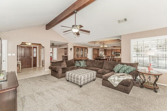 1405 W Flora Avenue, Reedley, CA 93654