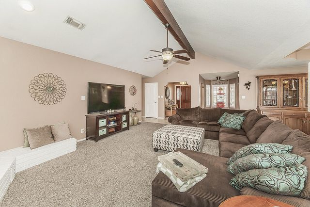 1405 W Flora Avenue, Reedley, CA 93654