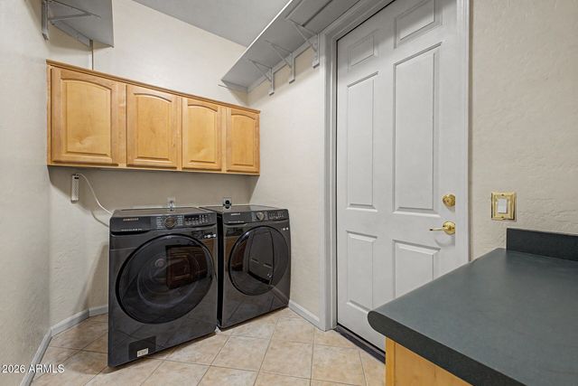 2089 E PARK Avenue, Gilbert, AZ 85234