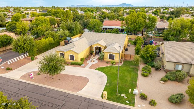 2089 E PARK Avenue, Gilbert, AZ 85234