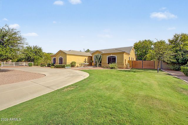2089 E PARK Avenue, Gilbert, AZ 85234