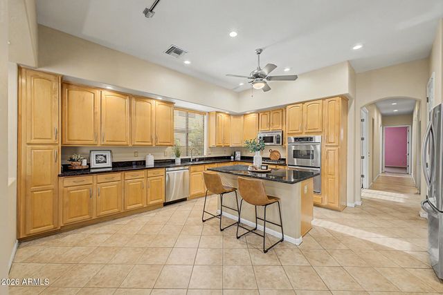 2089 E PARK Avenue, Gilbert, AZ 85234