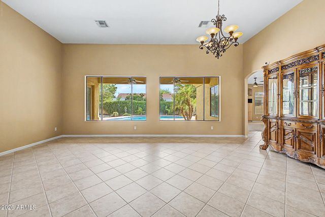 2089 E PARK Avenue, Gilbert, AZ 85234