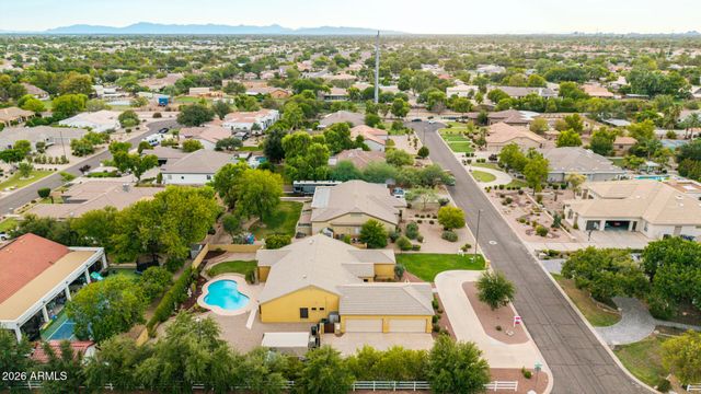 2089 E PARK Avenue, Gilbert, AZ 85234