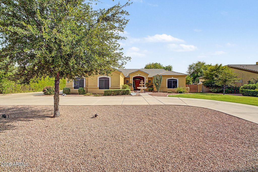 2089 E PARK Avenue, Gilbert, AZ 85234