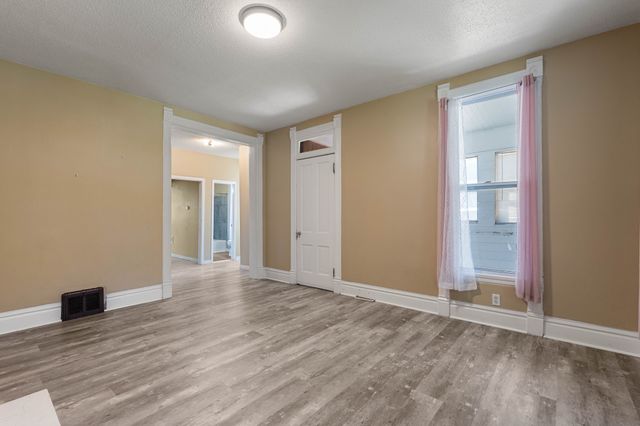 817 Buchanan Street, Des Moines, IA 50316