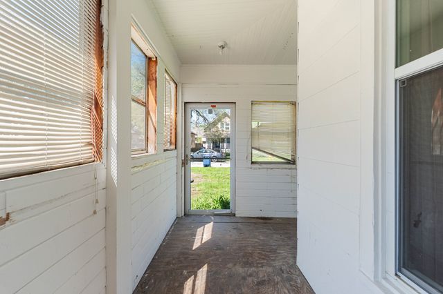 817 Buchanan Street, Des Moines, IA 50316